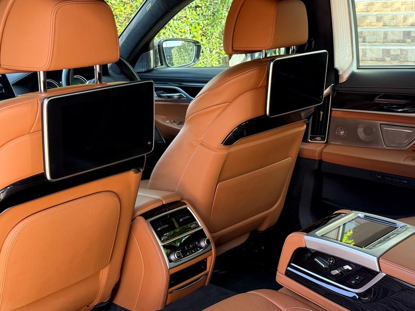 2019 BMW SERIES 7 MSPORT ( แท้ ) รถมือเดียว วิ่งน้อยเพียง 80,000 กม รถเข้าศูนย์ทุกระยะ ไม่เคยมีอุบัติเหตุครับ 14