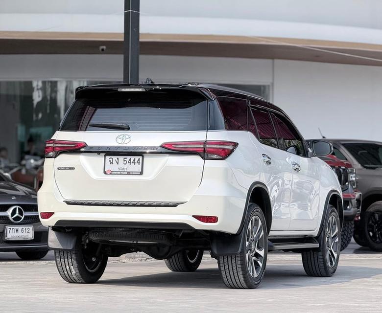 Toyota Fortuner 2.4Commander ปี22 รูปที่ 6