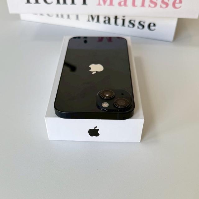 iPhone 13 9