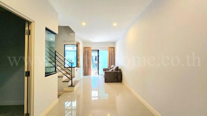 ทาวน์โฮม สิริ เพลส รังสิต เดินทางสะดวก ใกล้ทางด่วนบางพูน 7