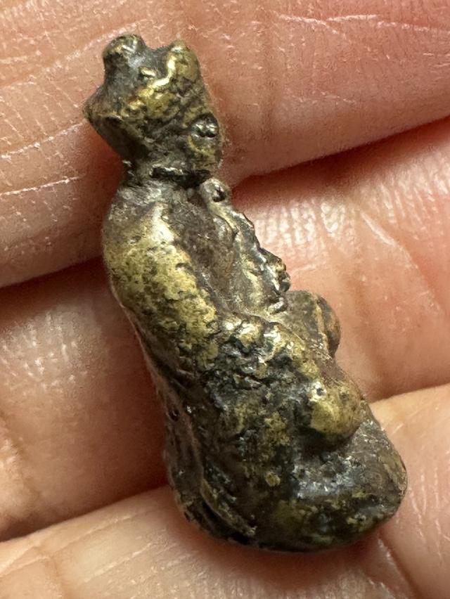 พระชัยวัฒน์ และ พระไตฮงกง เก่า ไม่ทราบที่ 2 องค์ 800 พร้อมจัดส่ง 8