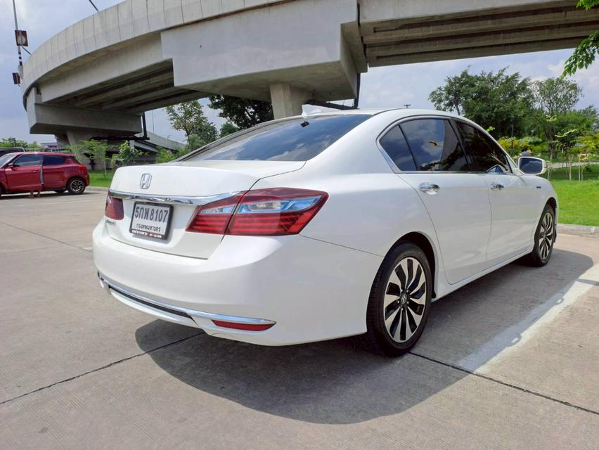 HONDA ACCORD 2.0 HYBRID ปี2016 สีขาว 3