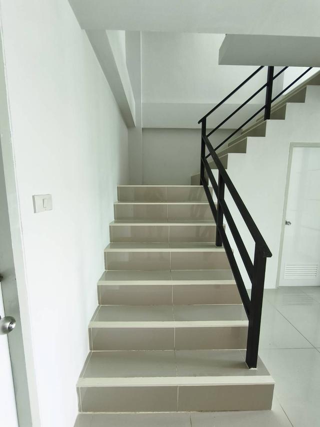 ตึกแถว 3 ชั้น ครึ่ง ถนนข้าวหลาม บางแสน จ.ชลบุรี 12