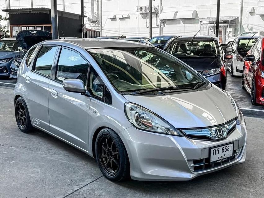 ขายด่วน Honda Jazz รถมือสองสภาพดี จังหวัด เชียงใหม่