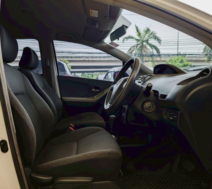 Toyota Yaris Hatchback 1.5 E Auto ปี 2009               6