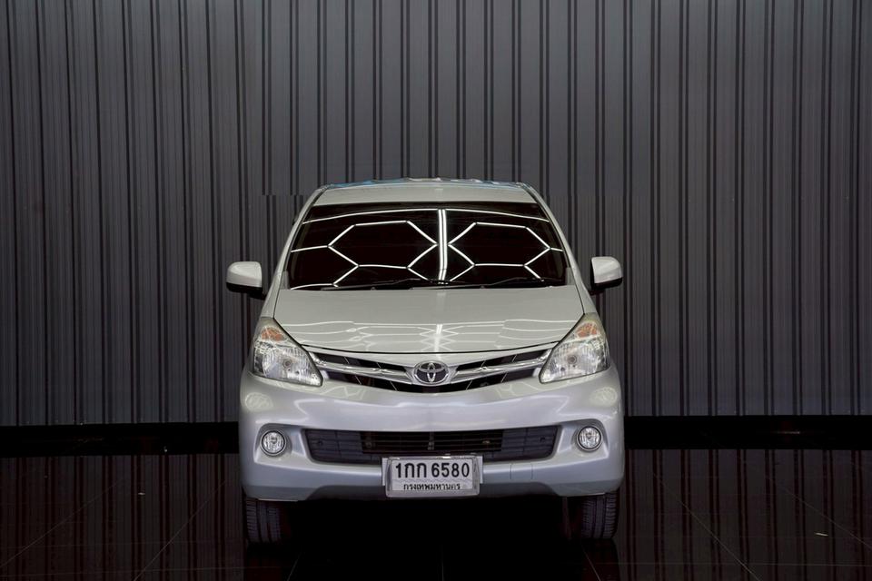 TOYOTA AVANZA 1.5 G AT ปี 2011 จด 2012 สีเทา ไมล์ 46,xxx km.