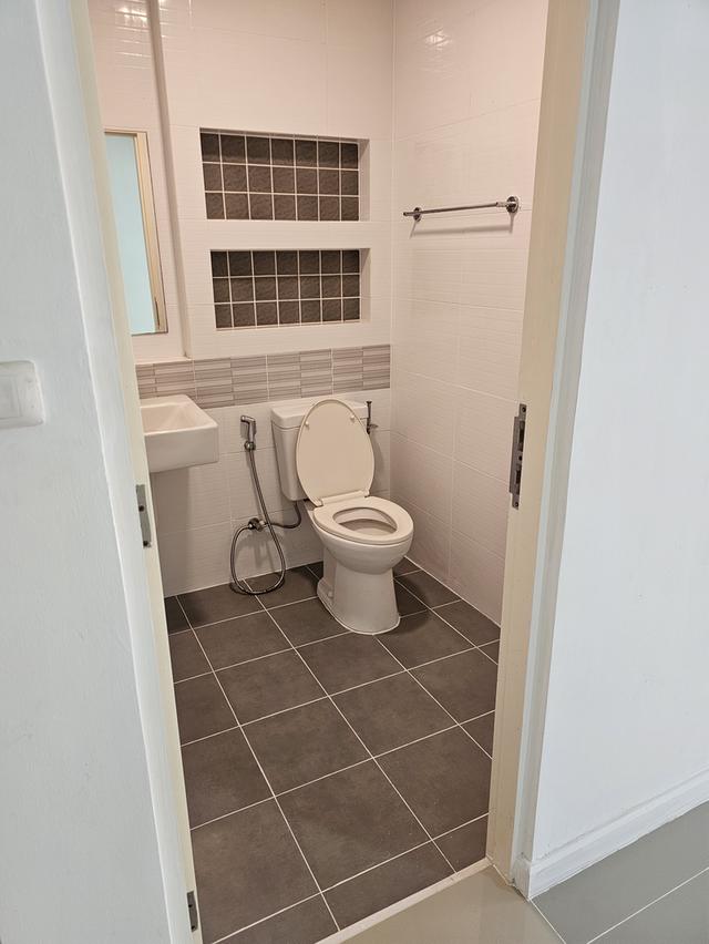 ทาวน์โฮม 2 ชั้น 3 ห้องนอน 2 ห้องน้ำ 12