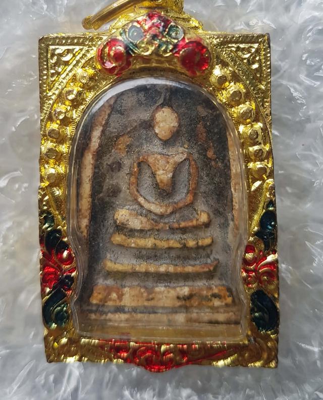 พระสมเด็จ พระเครื่องไม่ทำราบที่
