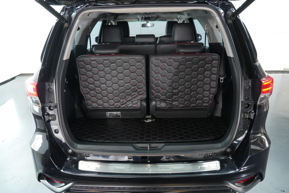 2018 TOYOTA FORTUNER 2.8 TRD SPORTIVO 4WD SUV สีดำ เลขไมล์ 189855 กม. 7