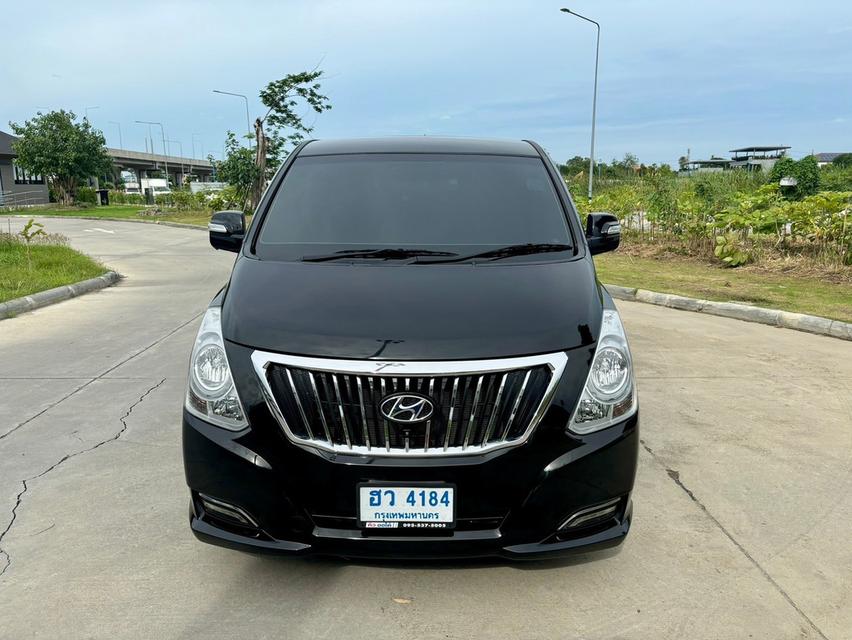 รหัสรถ NKG4184 HYUNDAI H1 2.5 DELUXE A/T ปี 2016