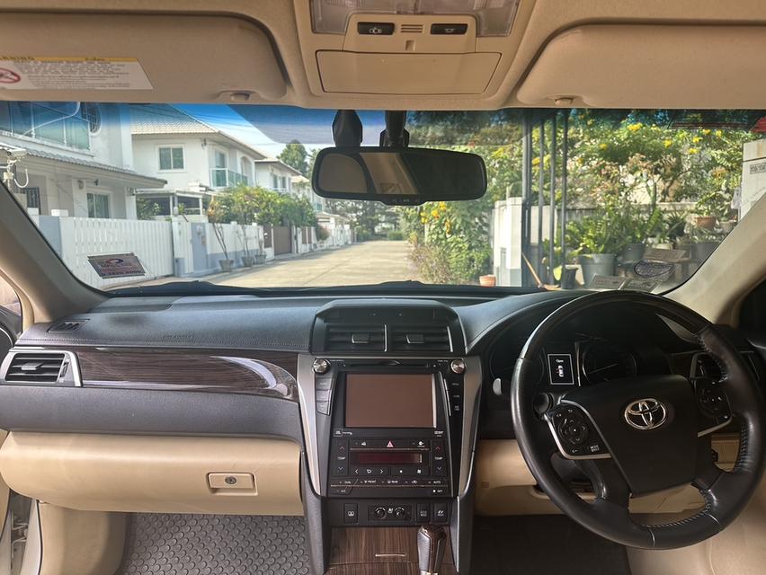 ขายด่วน Toyota camry hybrid navigator ปี 2015 4