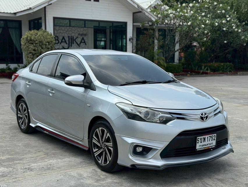 Toyota Vios 1.5E ปี2015 AT สีเทา รูปย่อยที่ 3