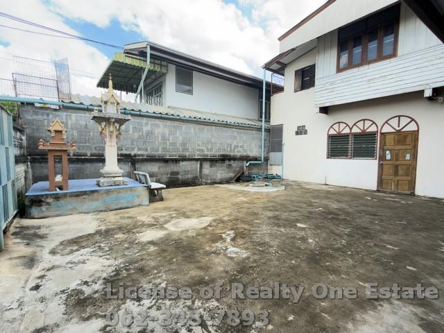 ขายบ้านพร้อมที่ดิน ทำเลติวานนท์ ใกล้แยกสวนสมเด็จ – ตลาดดวงแก้วพลาซ่า ราคาน่าลงทุนสุดในย่านนี้ 3