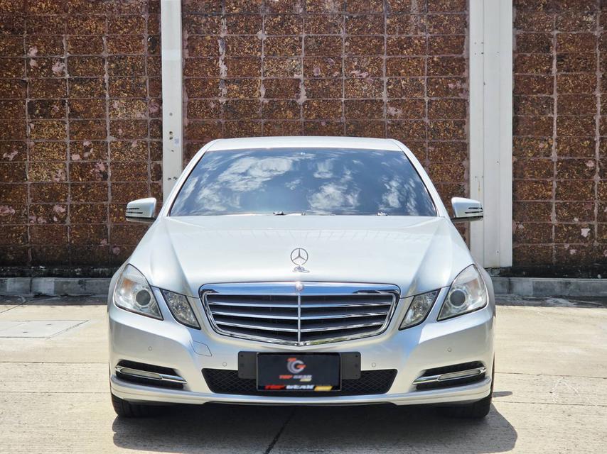 BENZ E220 cdi (W212) ปี2012 นำเข้า cbu เข้าใหม่เครื่องดีเซลหายาก ทนทาน สภาพสวยจัด รถมือเดียวป้ายแดง ออกห้างเกือบ 4 ล้าน รูปที่ 5