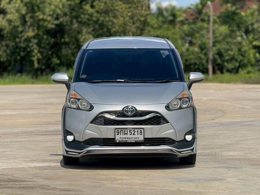 TOYOTA NEW SIENTA 1.5 G (MNC)  ปี 2020สีเทา   เกียรออโต้  2