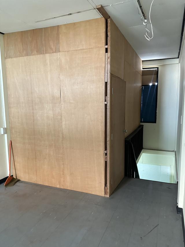 อาคารพาณิชย์ให้เช่า 2 ชั้น (11 ตรว) 1 ห้องนอน 1 ห้องน้ำ 1 ห้องครัว ถนนจันทร์ ตรงข้ามวัดไผ่เงิน เหมาะหรับหรับทำกิจการ 12,000 เจ้าของประกาศเอง 7