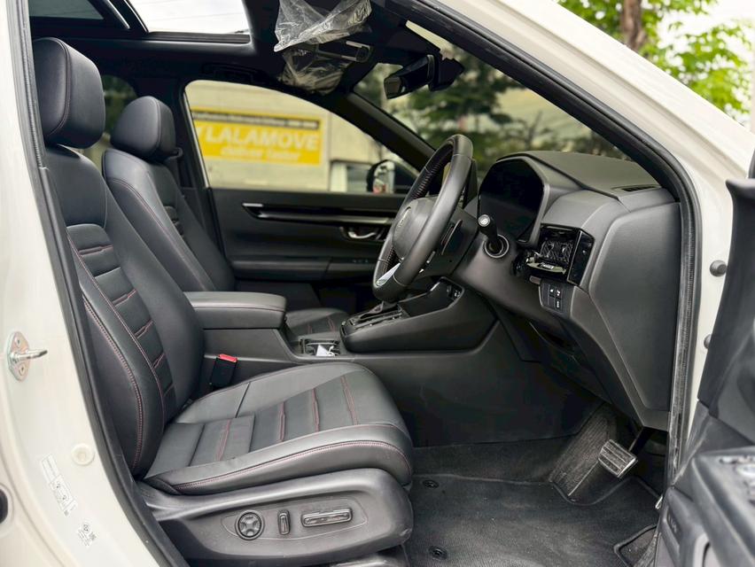 NEW Honda CR-V e:HEV RS 4WD  TOP. สีขาว  ปี 2023. 10