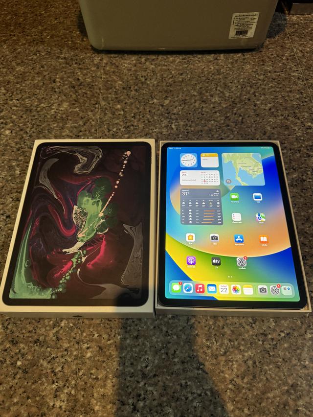 ขายiPadPro11นิ้วสีSpace Gray256กิ๊กWifi Celluer ใส่ซิมได้ใช้งานดีไร้รอยตกถูกๆ