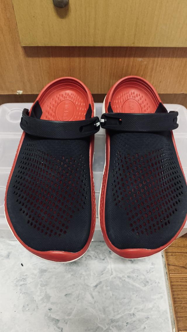 รองเท้าแตะcrocsของแท้มือสอง รูปที่ 2