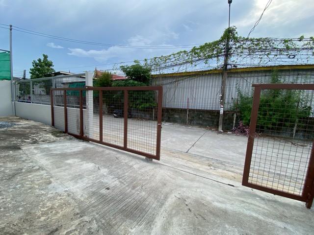 ให้เช่าบ้านเดี่ยวสร้างใหม่ 2 ชั้น เนื้อที่ 100 ตารางวา ซอยลาดพร้าว 101 เหมาะอยู่อาศัยและทำสำนักงาน จอดรถได้ 4คัน ใกล้รถไฟฟ้าสายสีเหลือง สถานีลาดพร้าว 8