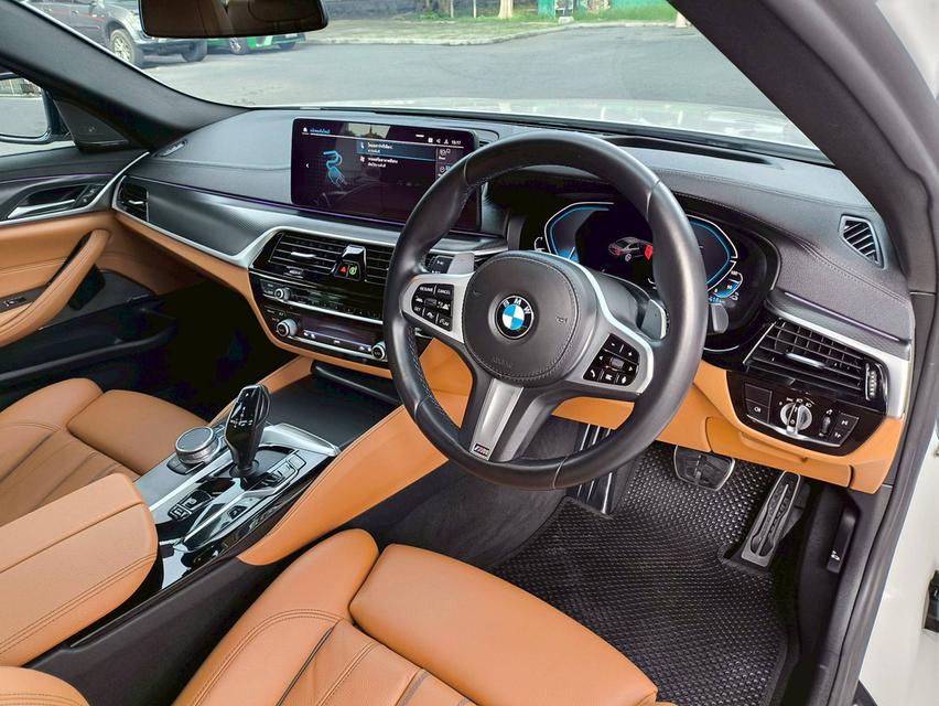 รถเข้าใหม่! BMW 530e M Sport LCI ปี 2021 สีขาว 10
