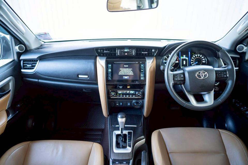 Toyota Fortuner 2.8V 4wd ปี16 รูปที่ 10