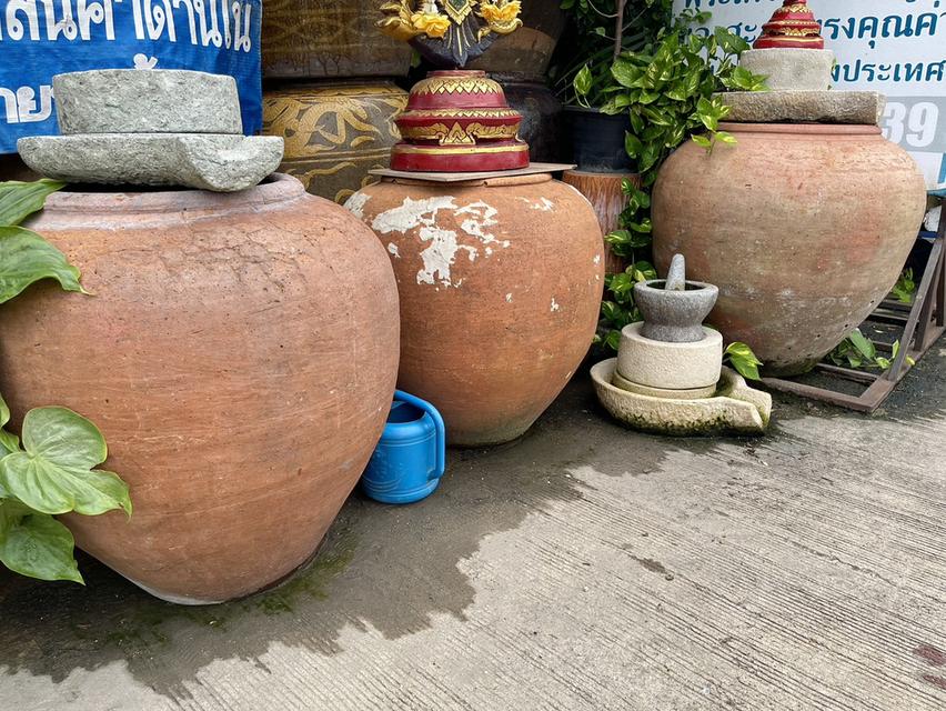 โอ่งแดง โอ่งปั้นดินเผา ศิลปะอยุธยา ตุ่มแดงโบราณ ใบใหญ่