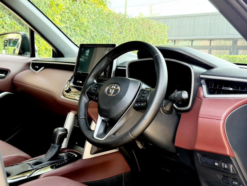 2021 TOYOTA CROSS HYBRID PREMIUM SAFETY รถมือเดียวออกป้ายแดง รถวิ่งน้อย เข้าศูนย์ทุกระยะ รถไม่เคยมีอุบัติเหตุครับ รูปที่ 10