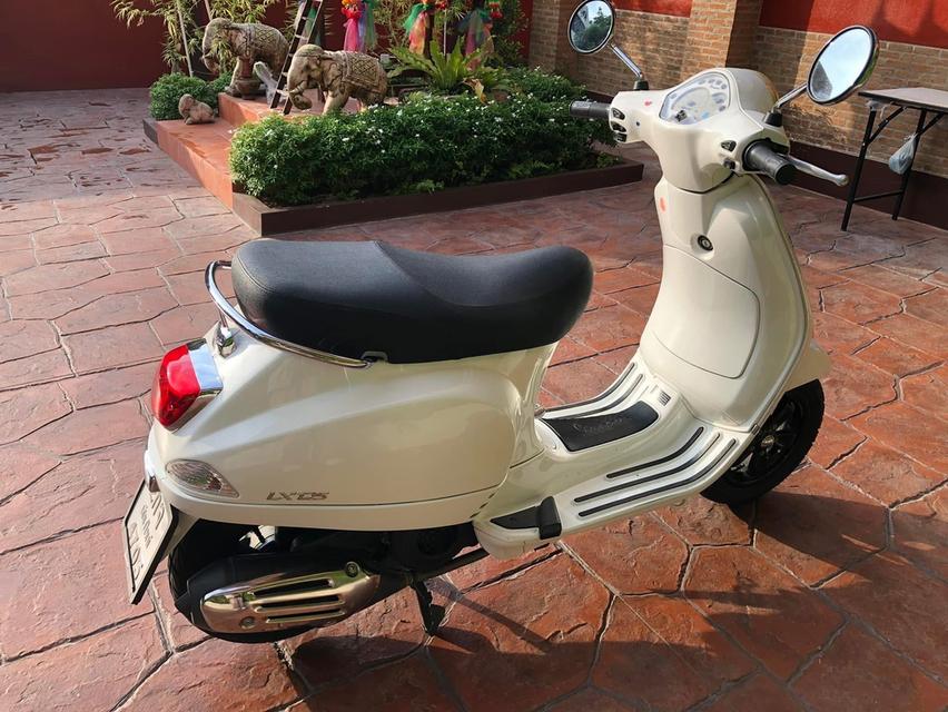 ขายรถมือสอง Vespa LX 125 สีขาว ปี 2018 5