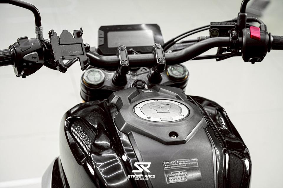 HONDA CB150R 2017 สีดำ มาพร้อมกล่องหลัง รูปย่อยที่ 2