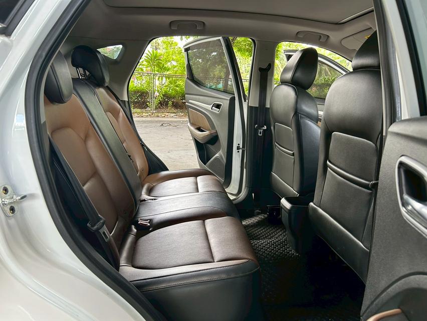 2019 MG ZS 1.5 X Sunroof AT รถสวย มือเดียว ป้ายแดง รูปที่ 15
