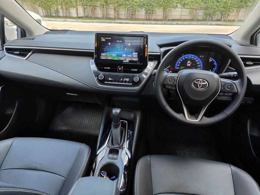 Toyota Corolla Altis 1.8 Hev Premium AT รถทดลองขับ 8