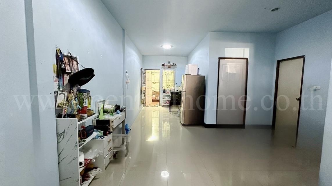 ทาวน์เฮ้าส์ ชั้นเดียว บ้านกลางเมือง พีพี 8 เมืองสุพรรณบุรี