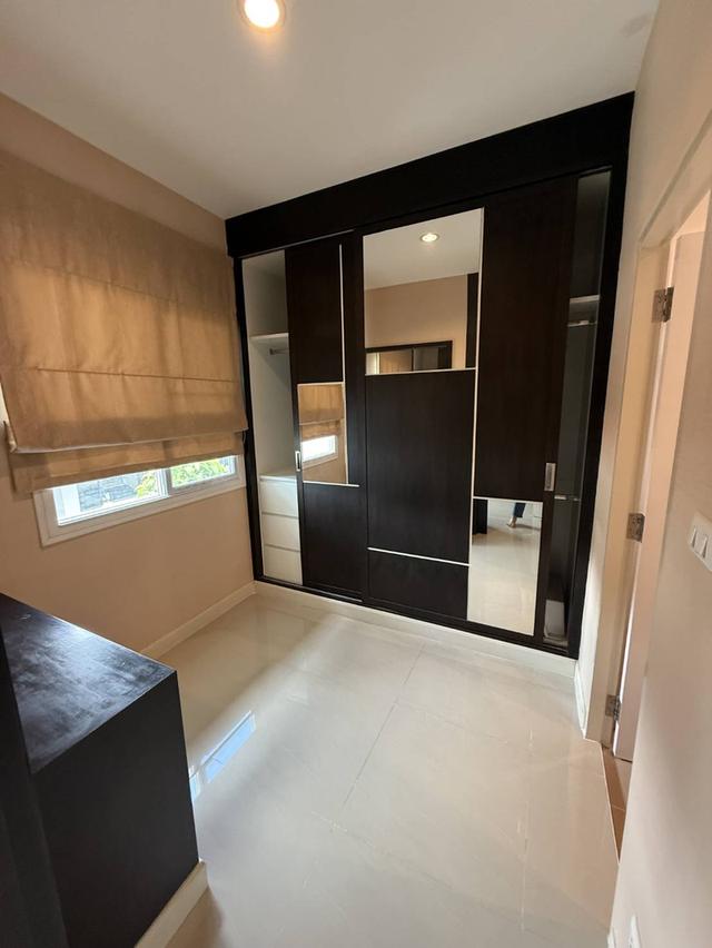 บ้านจัดสรรค์โครงการดิเออบาน่า 19