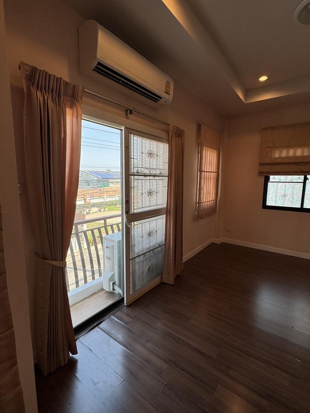 ให้เช่า บ้านทาวน์เฮาส์หลังมุม ไซส์ใหญ่ (36 ตร.วา) 3น3น หมู่บ้านลิฟวิ่ง พาร์ค พระราม5 บางศรีเมือง นนทบุรี 7