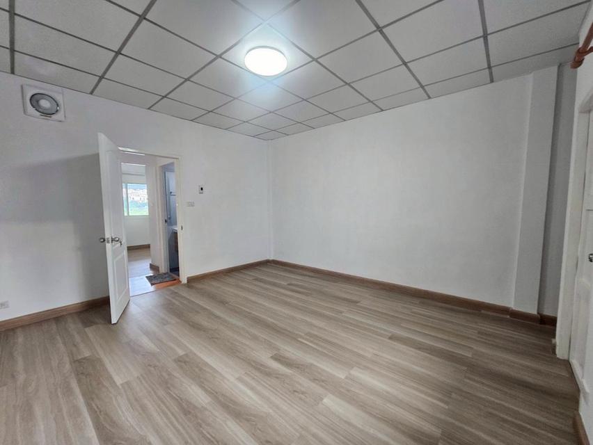 ขายทาวน์เฮาส์ 2 ชั้น หมู่บ้านปรีชา 8 บ้านรีโนเวทใหม่พร้อมอยู่ ราคาดีมาก (N.1936) 12