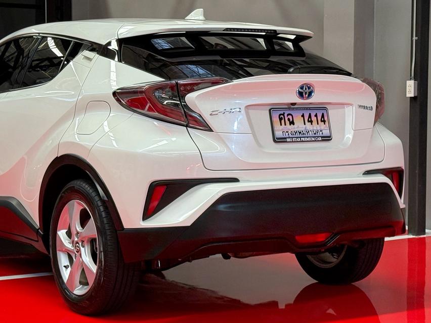 2019 TOYOTA CHR HV HI รถมือเดียวออกป้ายแดง รถวิ่งน้อย เข้าศูนย์ตามระยะ รถไม่เคยมีอุบัติเหตุครับ รูปที่ 9