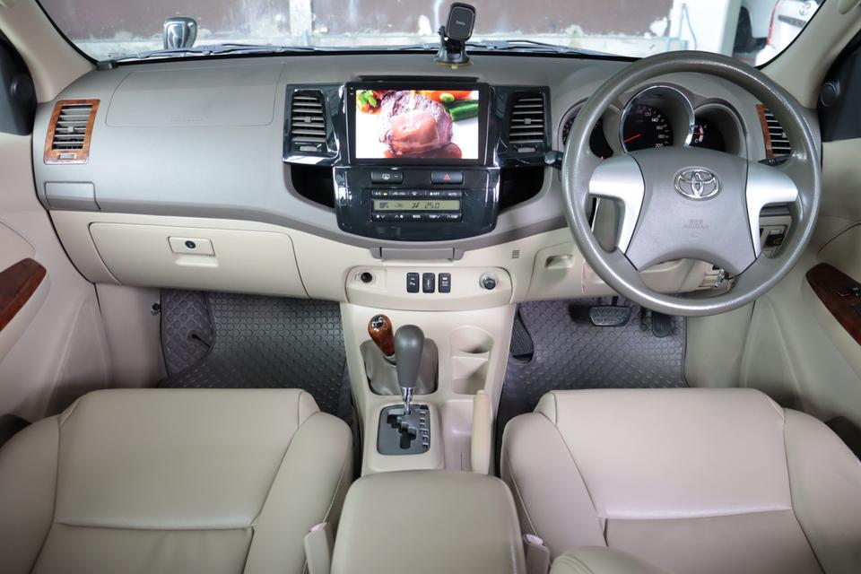 TOYOTA FORTUNER 2.7 V 4WD (LPG) 2005 12