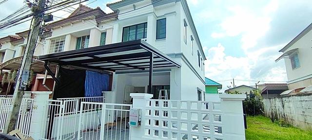 ให้เช่าบ้าน หลังมุม 2ชั้น 2นอน 2 น้ำ28 ตร.วา. พร้อมเฟอร์ฯ ตลาดไท 3 กม. ม.กรุงเทพ 900 ม. เครื่องซักผ้า ฟิวเจอร์พาร์ค รังส 8