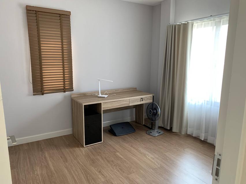 บ้านเดี่ยว หมู่บ้านเวนิว พระราม 9 ไม่เคยเข้าอยู่ 9