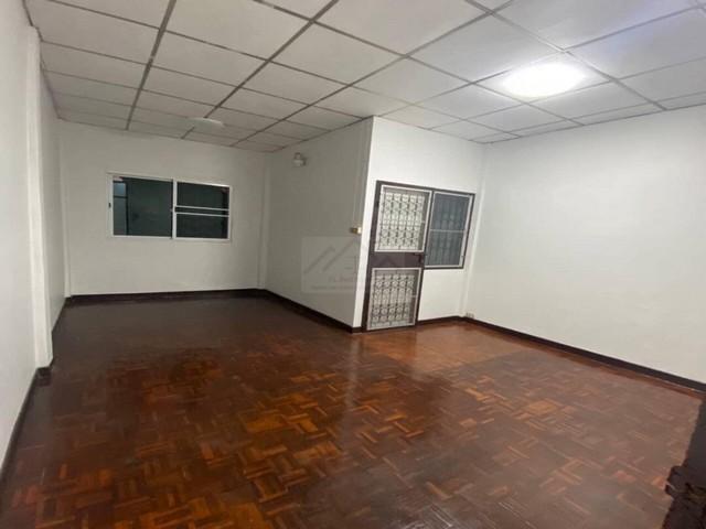 ให้เช่าทาวน์เฮ้าส์ 2 ชั้น 16 ตรว. ซ.รามอินทรา 40 ใกล้รถไฟฟ้า สถานีรามอินทรา กม.6 6