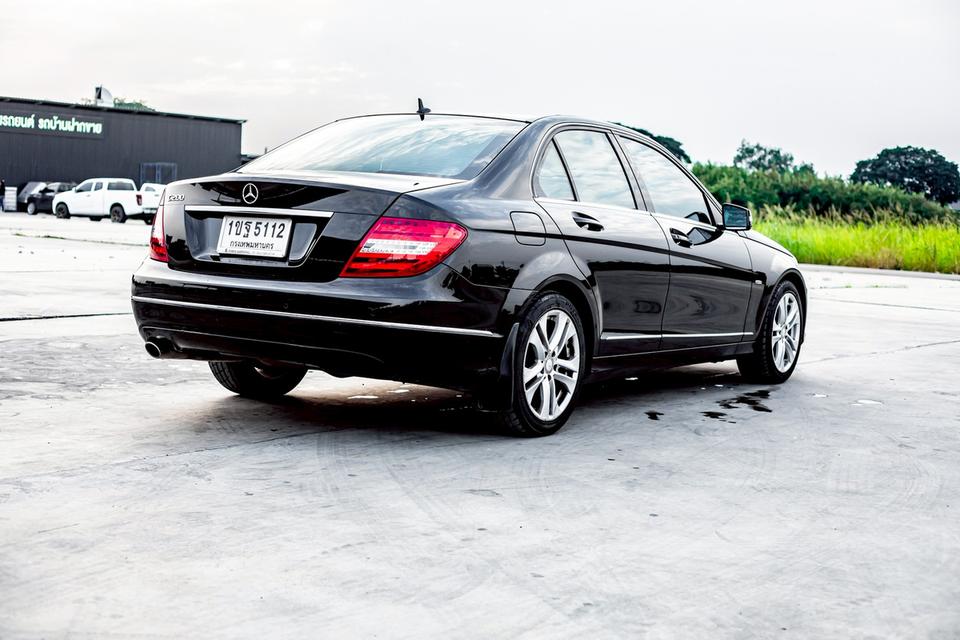 Benz C200 CGI Saloon สีดำ ปี 2011 มือเดียวป้ายแดง 6