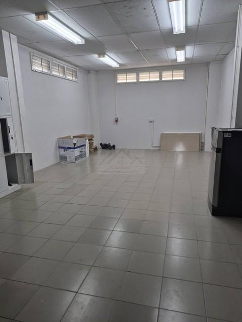 ให้เช่าพื้นที่ ชั้น 1 ขนาด 220 ตร.ม. ถนนวิภาวดี 62 มีแอร์ทุกห้อง ใกล้มูลนิธิกระจกเงา 8