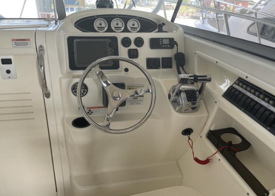 ขายBOSTON WHALER 255 CONQUEST 3