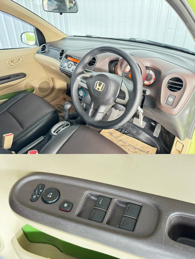 สีเขียวเหนี่ยวทรัพย์ Brio 1.2Vเกียร์ออโต้ 11