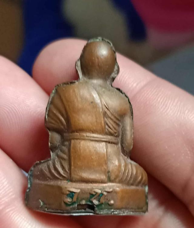 รูป หล่อ หลวง ปู่ เผือก ออกวัดชวดราดข้าว 2