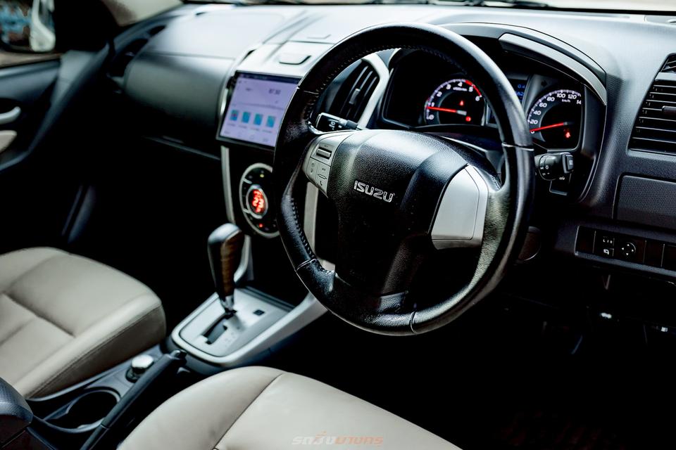 Isuzu MU-X 3.0Dvd 4wd ปี15 11