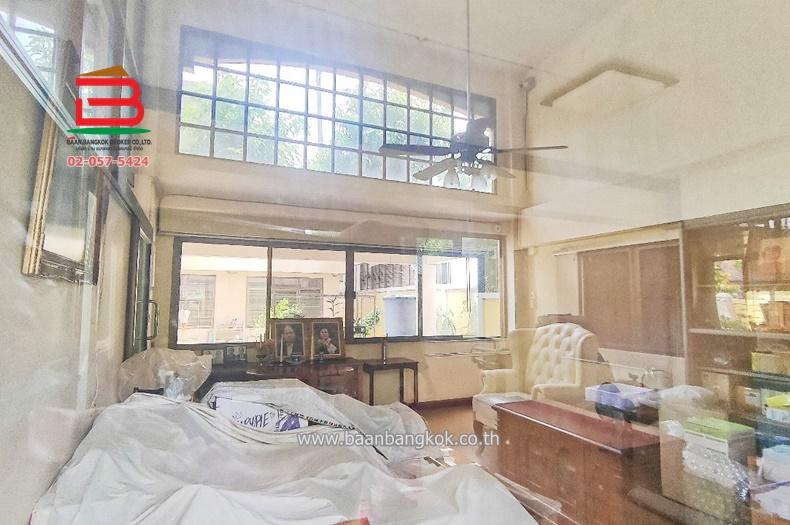 บ้านเดี่ยว ซอยสุขุมวิท 99 ตรงข้ามซอยสุขุมวิท 62 เนื้อที่ 115 ตรว. ถนนสุขุมวิท แขวงบางจาก เขตพระโขนง กรุงเทพมหานคร