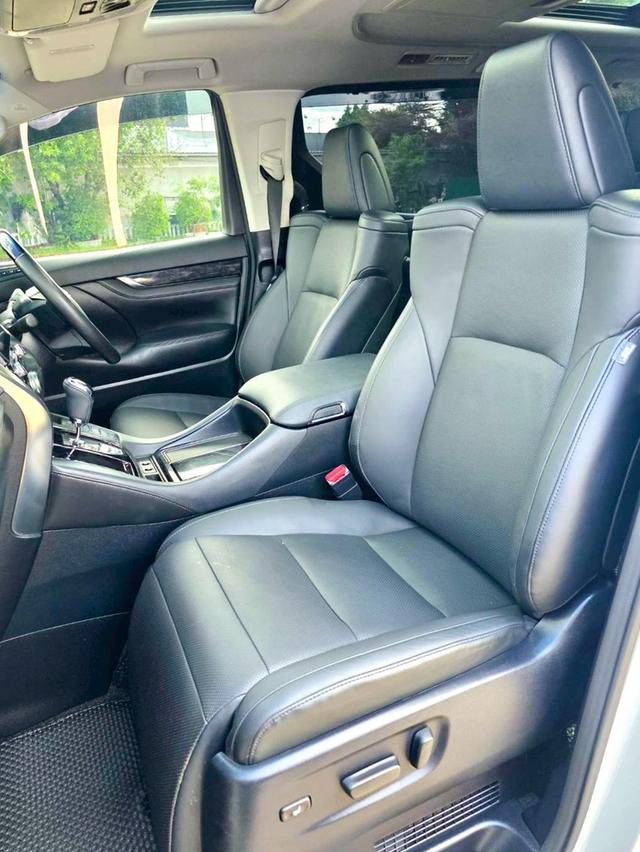 Toyota ALPHARD SRC E-Four สีขาว ปี 2018 ไมล์ 65,000 กม.  9
