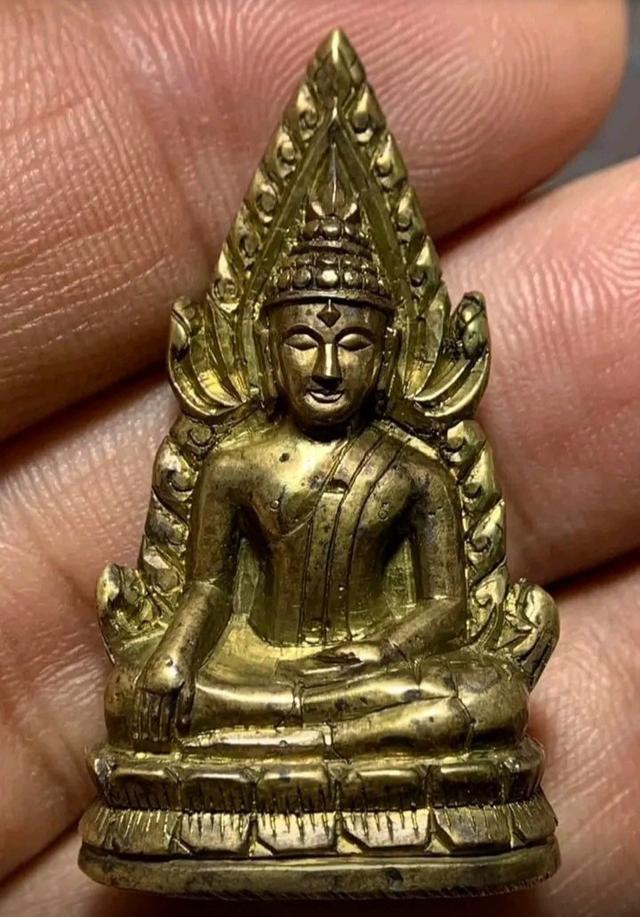 รูปหล่อพระพุทธชินราช